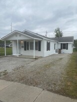 461 Pleasant Grv in Columbus, IN - Building Photo