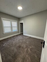 1462 E 175th St in Cleveland, OH - Building Photo - Building Photo