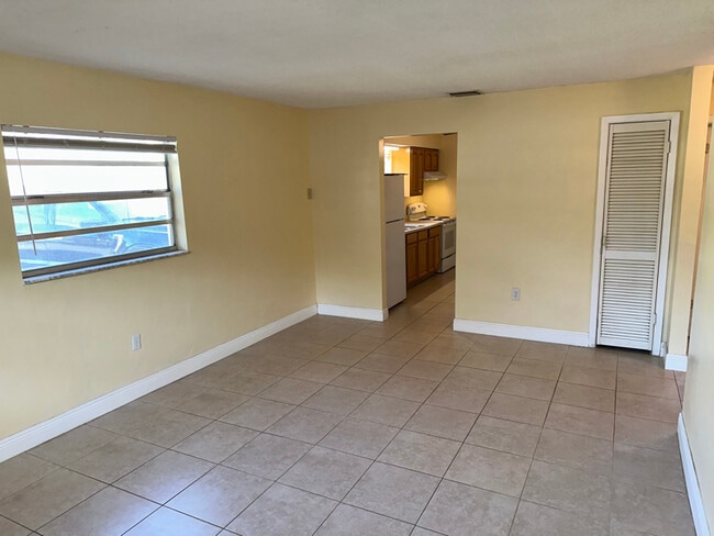 1734 Gladys St in Largo, FL - Building Photo - Building Photo