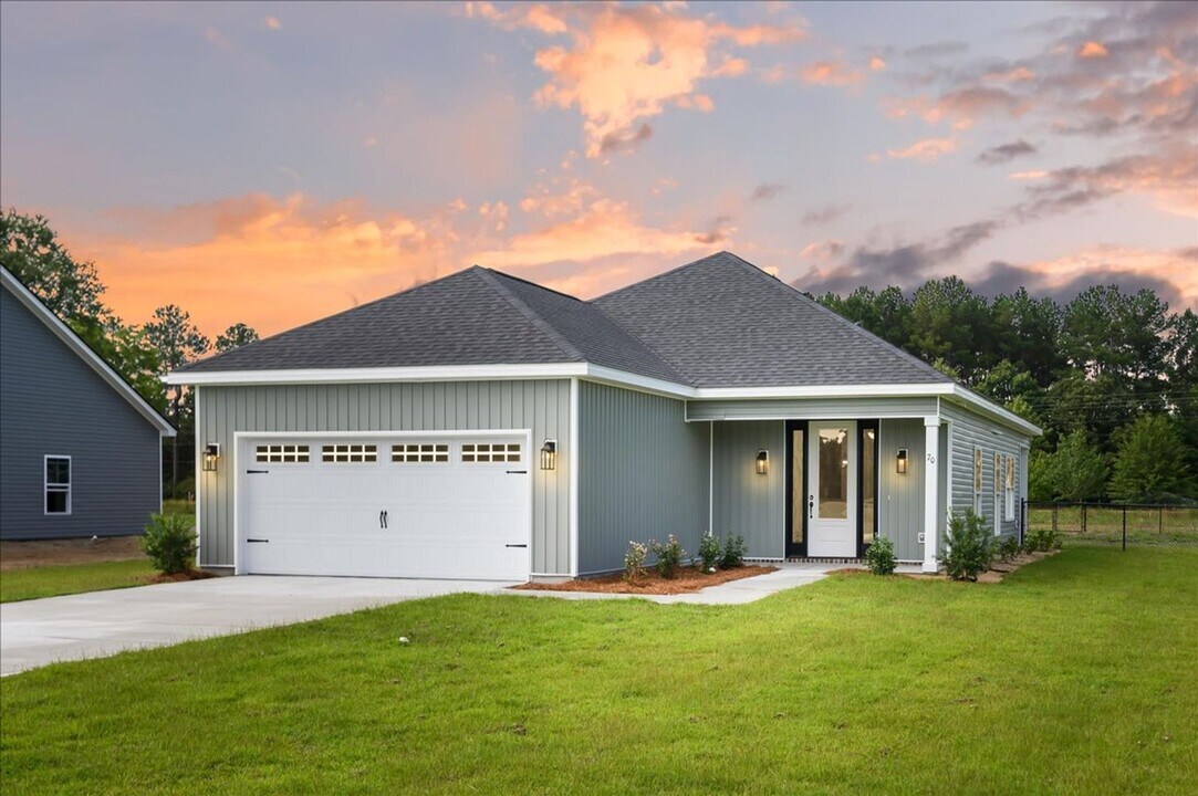 70 Owens Rd in Pembroke, GA - Building Photo