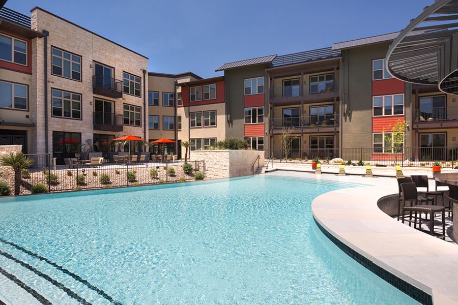 2661 Esperanza Crossing-Unit -101415-1155 in Austin, TX - Building Photo