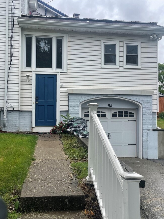 65 S Clinton St in Poughkeepsie, NY - Building Photo - Building Photo