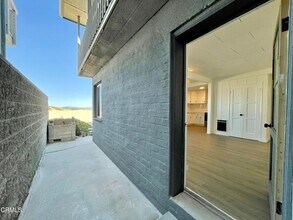 3289 Ocean Dr-Unit -Apt1 in Oxnard, CA - Building Photo - Building Photo
