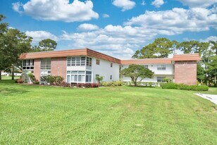 1225 NW 21st St in Stuart, FL - Building Photo