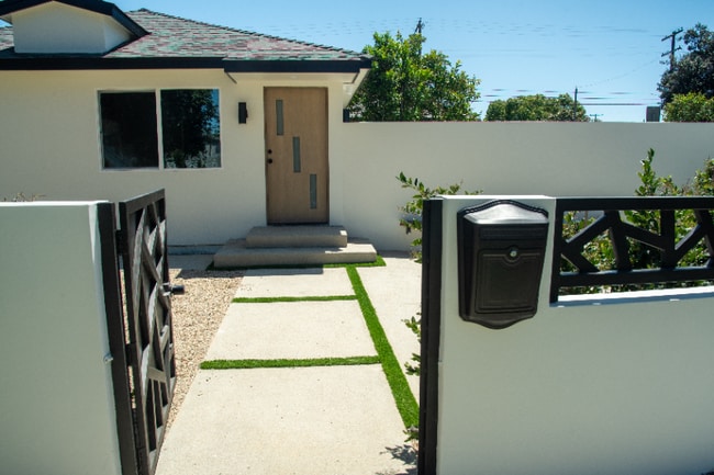 property at 3362 W Imperial Hwy