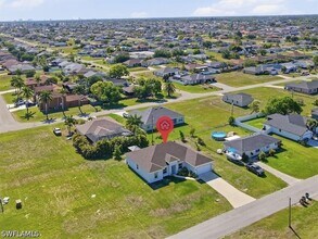 1025 NW 7th Pl in Cape Coral, FL - Building Photo - Building Photo