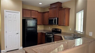 9473 Alma Ridge Ave in Las Vegas, NV - Building Photo - Building Photo