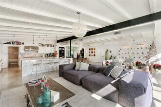 270 Island Dr in Key Biscayne, FL - Building Photo - Building Photo