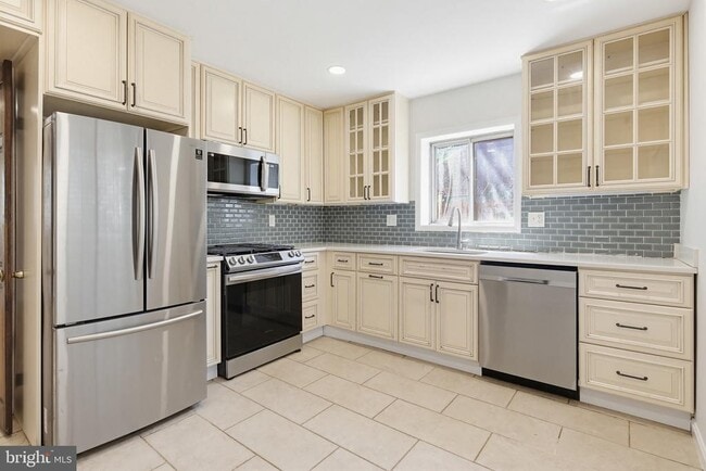 9717 Hedin Dr in Silver Spring, MD - Building Photo - Building Photo