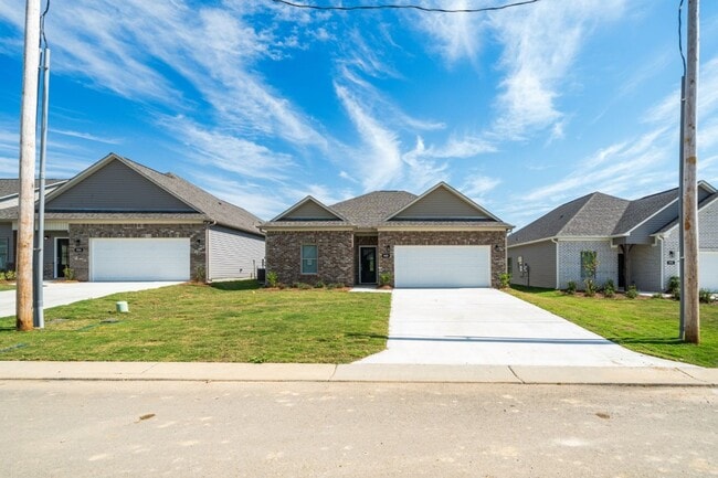 5528 Blue Jay Cir in Helena, AL - Building Photo - Building Photo