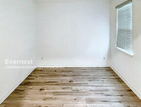 104 Watkinville Rd in Hutto, TX - Building Photo - Building Photo