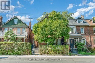 604 Ossington Ave in Toronto, ON - Building Photo