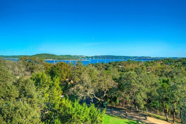 15501 Rock Creek in Austin, TX - Building Photo - Building Photo