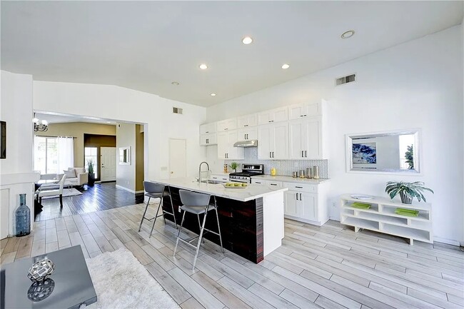 27507 Fallbrook Ct in Corona, CA - Building Photo - Building Photo