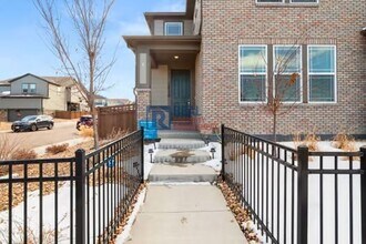 18330 E Mississippi Ave in Aurora, CO - Building Photo - Building Photo