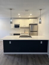 1601 Pennsylvania St NE, Unit U9 in Albuquerque, NM - Building Photo - Building Photo