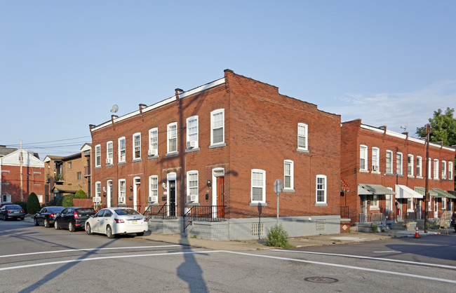 4635-4642 Plummer St in Pittsburgh, PA - Building Photo - Building Photo