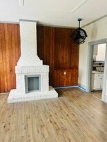 1107 Montauk Ave, Unit B Second Floor in Mobile, AL - Building Photo