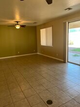 3567 Cottage Stream Ct in Laughlin, NV - Foto de edificio - Building Photo