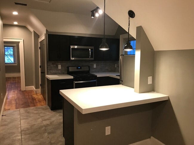 827 S Braddock Ave in Pittsburgh, PA - Building Photo - Building Photo