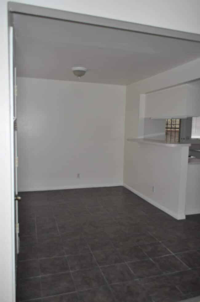 4059 W 137th St, Unit # C in Hawthorne, CA - Building Photo - Building Photo