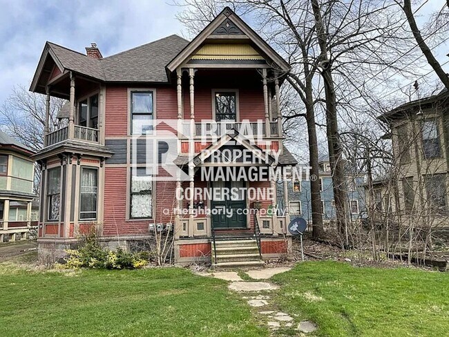 808 W Kalamazoo Ave in Kalamazoo, MI - Building Photo - Building Photo