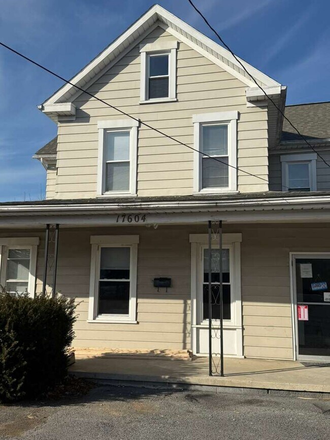 17604 Virginia Ave, Unit Room 3 in Hagerstown, MD - Building Photo - Building Photo