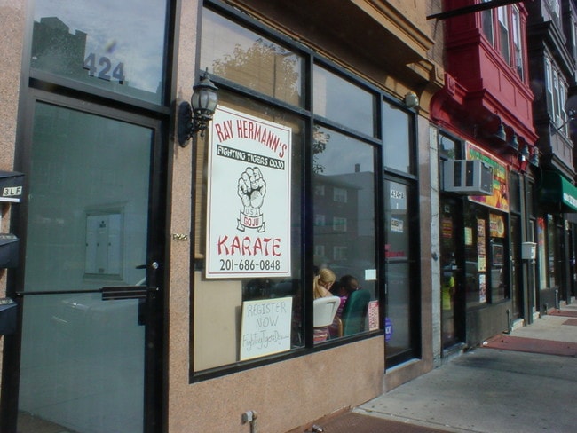 424 Kearny Ave