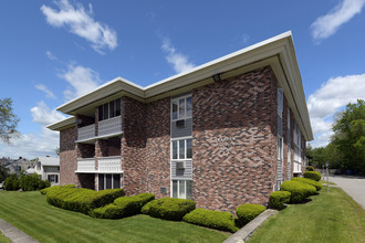 Warren Apartments in Warren, RI - Building Photo - Building Photo