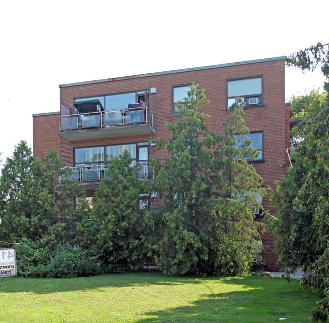 Woodbine Court Apartments in Toronto, ON - Building Photo - Building Photo