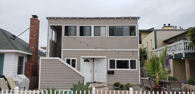 48 7th St., Unit 1 in Hermosa Beach, CA - Building Photo - Building Photo