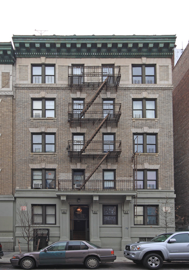 518-520 W 184th St in New York, NY - Foto de edificio - Building Photo