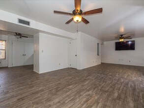 8417 E Corinthian Dr in Tucson, AZ - Building Photo - Building Photo