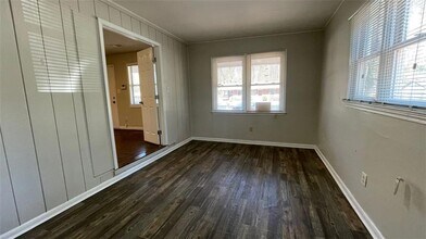 185 Oak Dr SE in Atlanta, GA - Building Photo - Building Photo