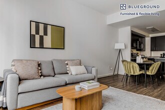 4918 St Elmo Ave in Bethesda, MD - Building Photo - Building Photo
