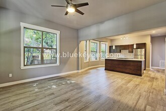 215 NE 30th Ave in Portland, OR - Building Photo - Building Photo