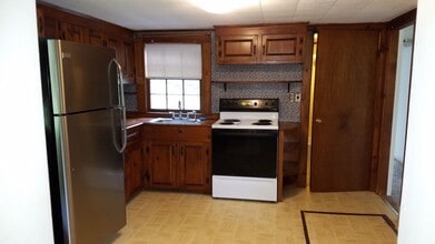 13 Thornton Rd in New Boston, NH - Building Photo - Building Photo