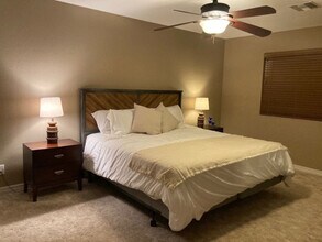 2557 Sunkentree Dr in Lake Havasu City, AZ - Foto de edificio - Building Photo