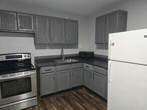 1106 Portage Ave in South Bend, IN - Building Photo - Building Photo