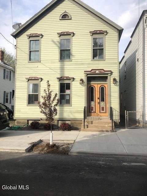property at 122 S Ferry St