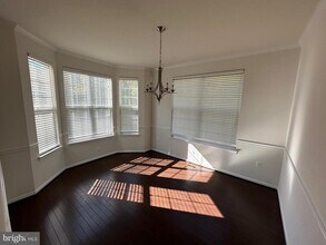 16010 Eagle Feather Dr in Woodbridge, VA - Building Photo - Building Photo