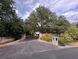 1302 Ridgecrest Dr in Austin, TX - Building Photo