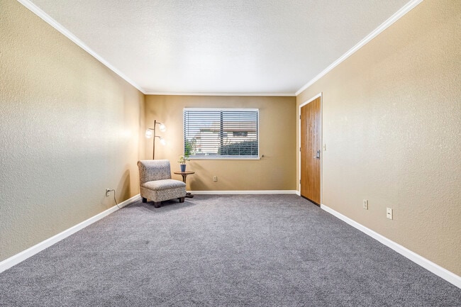 Lodi Commons Senior Living in Lodi, CA - Building Photo - Interior Photo