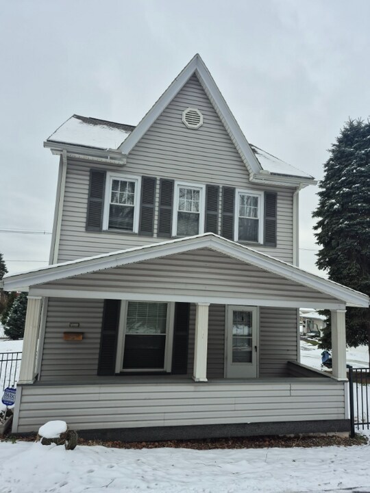 2723 S 10th Ave in Altoona, PA - Building Photo