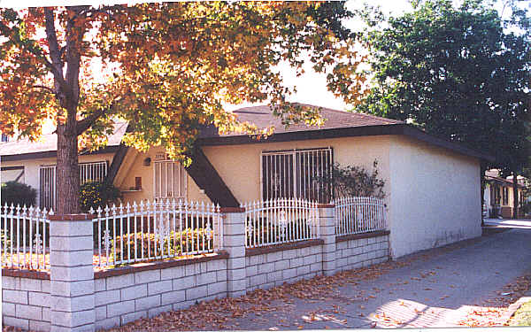 329 Pomelo Ave in Monterey Park, CA - Building Photo