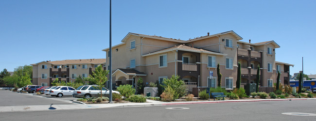 Grace Senior Apartments in Sparks, NV - Foto de edificio - Building Photo