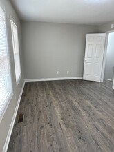 643 Walker Rd in Jackson, TN - Foto de edificio - Building Photo