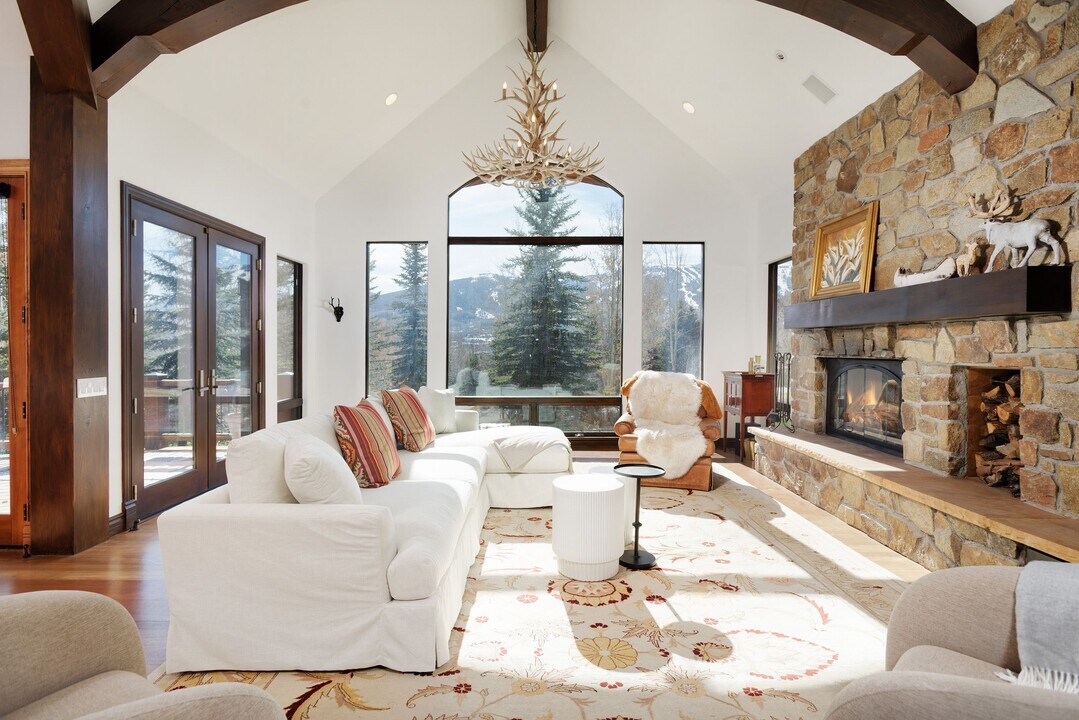 875 Horse Ranch Dr in Aspen, CO - Building Photo