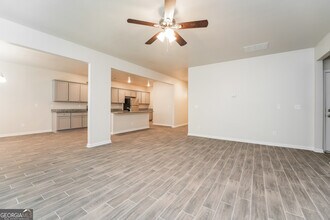 3811 River Rock Rd in Stonecrest, GA - Building Photo - Building Photo