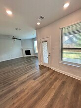 1704 Dunbrook Rd in McKinney, TX - Foto de edificio - Building Photo